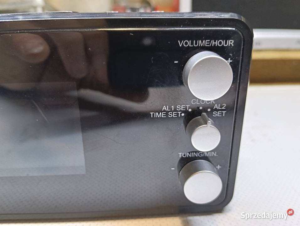 budzik cyfrowy z radiem AMFM Drążdżewo Nowe