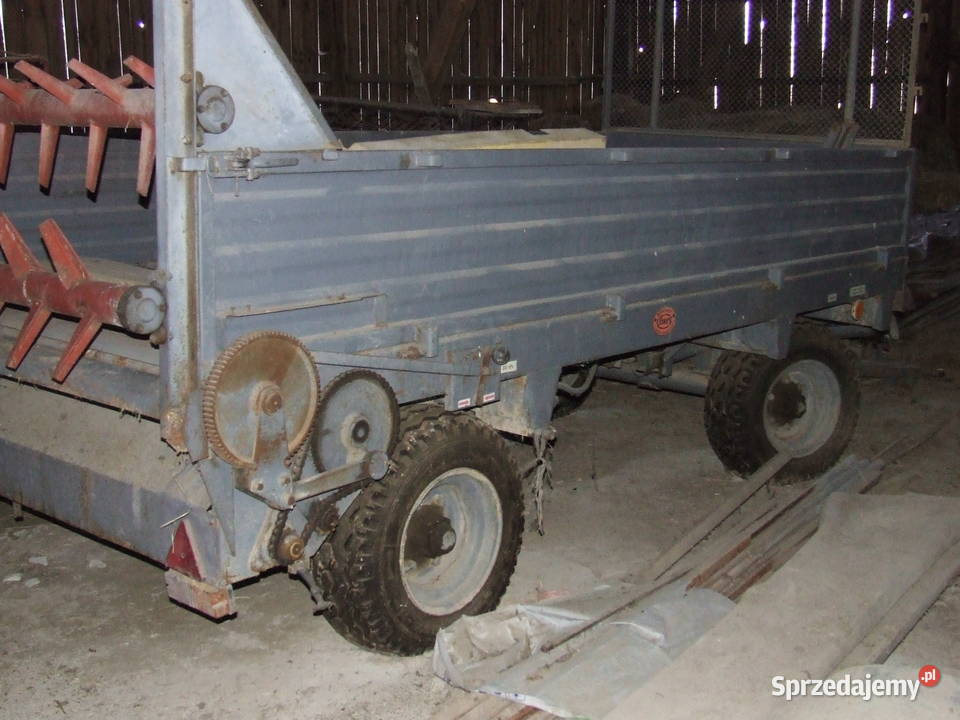 Rozrzutnik obornika dwuosiowy 4t Czarna Rozrzutniki obornika lubelskie Rudnik