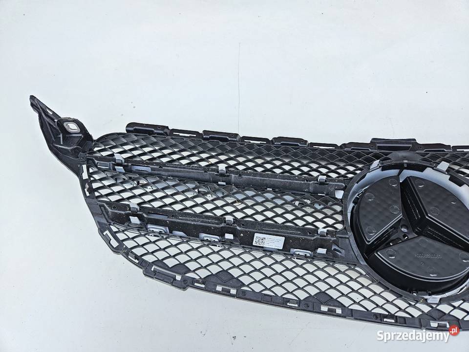 MERCEDES W205 1418 GRILL ATRAPA ZDERZAKA PRZÓD osobowe wielkopolskie Międzychód sprzedam