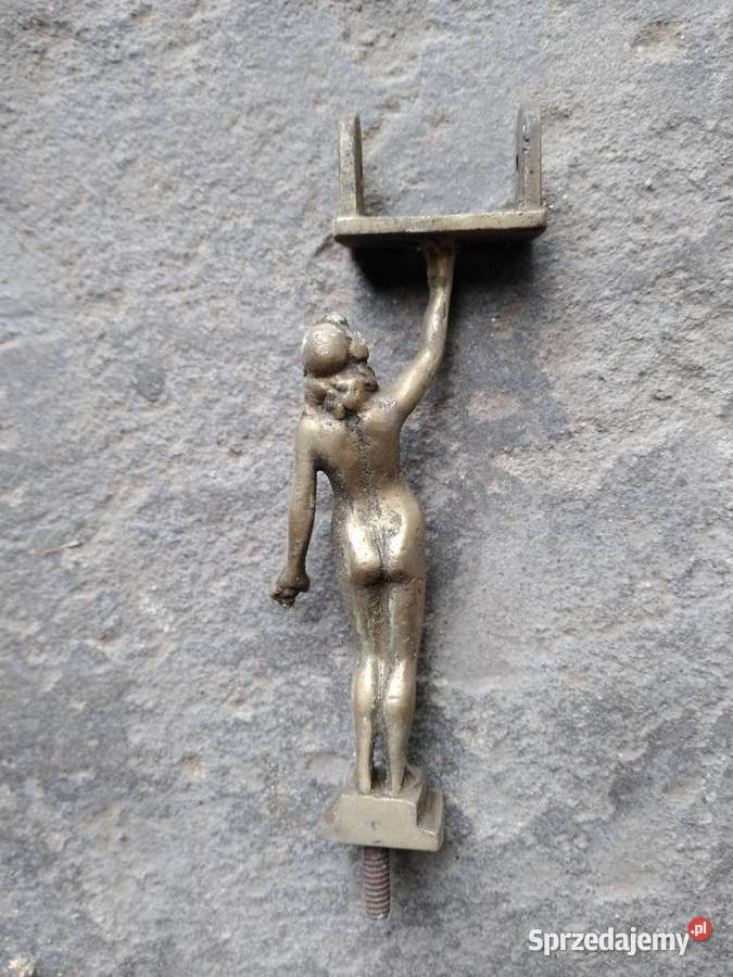 Stara mosiężna figurka kobiety kobieta zabytek śląskie Dąbrowa Górnicza