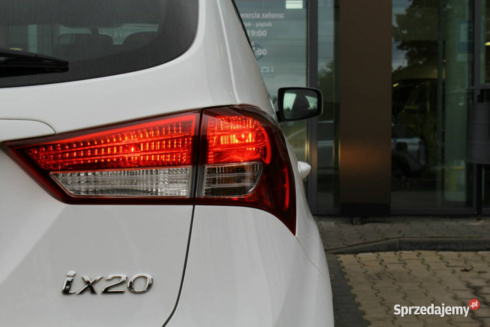 Hyundai ix20 16MPI 125 Comfort MAŁY PRZEBIEG Piotrków Trybunalski sprzedam