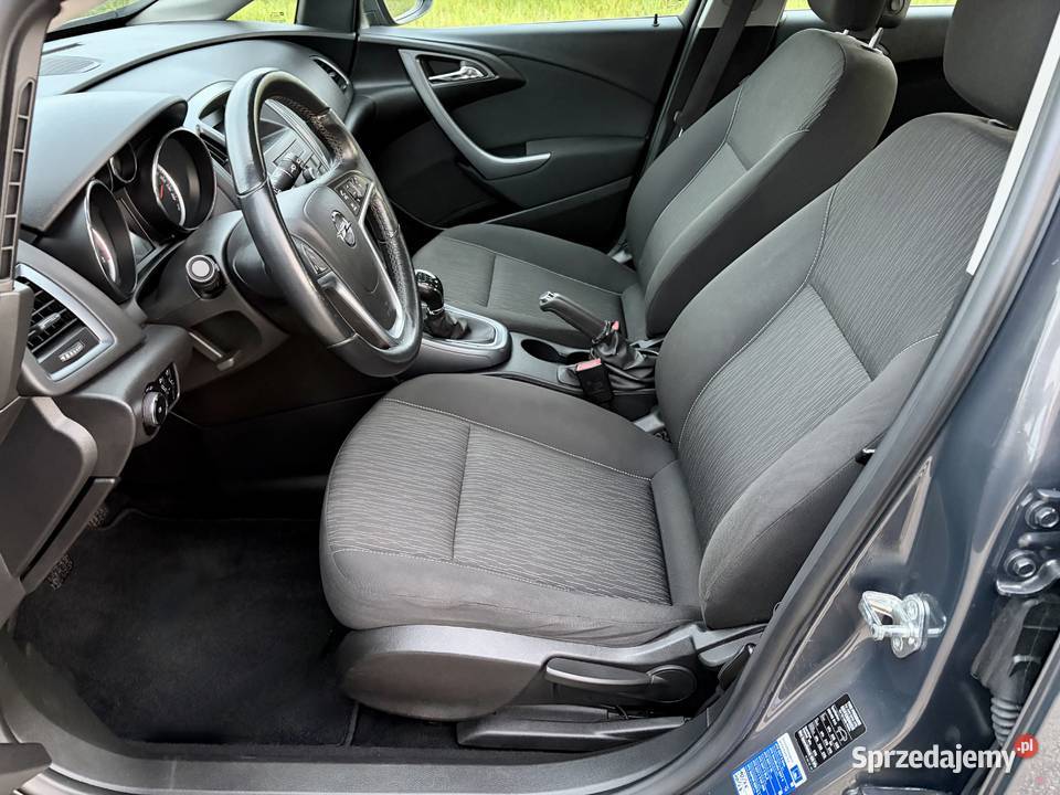 Opel Astra J 2013 silik 14 MPI moc 101 niski Warszawa