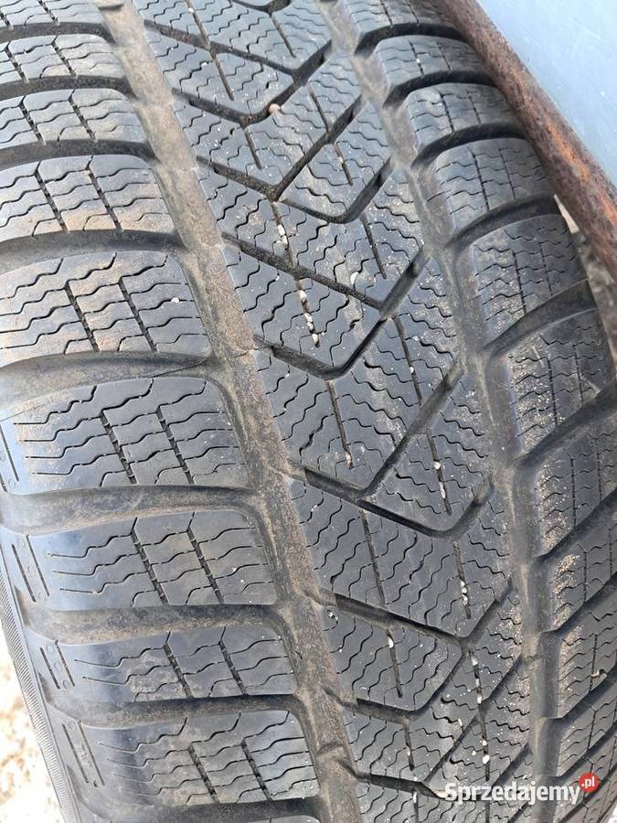 Opony 22545R18 Pirelli SottoZero 3 DOT4420 zima Toruń