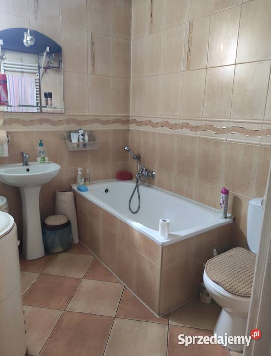 Gospodarstwo dom obora stodoła pow 085 ha Zakrzew