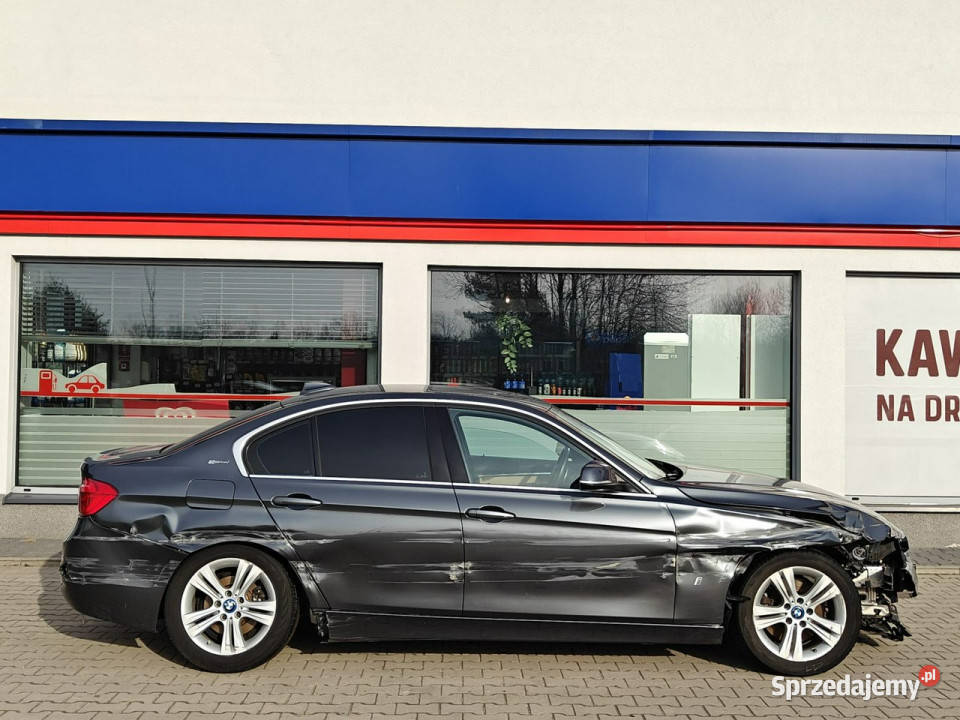 BMW 330 F30 2012 światła do jazdy dziennej Karczew