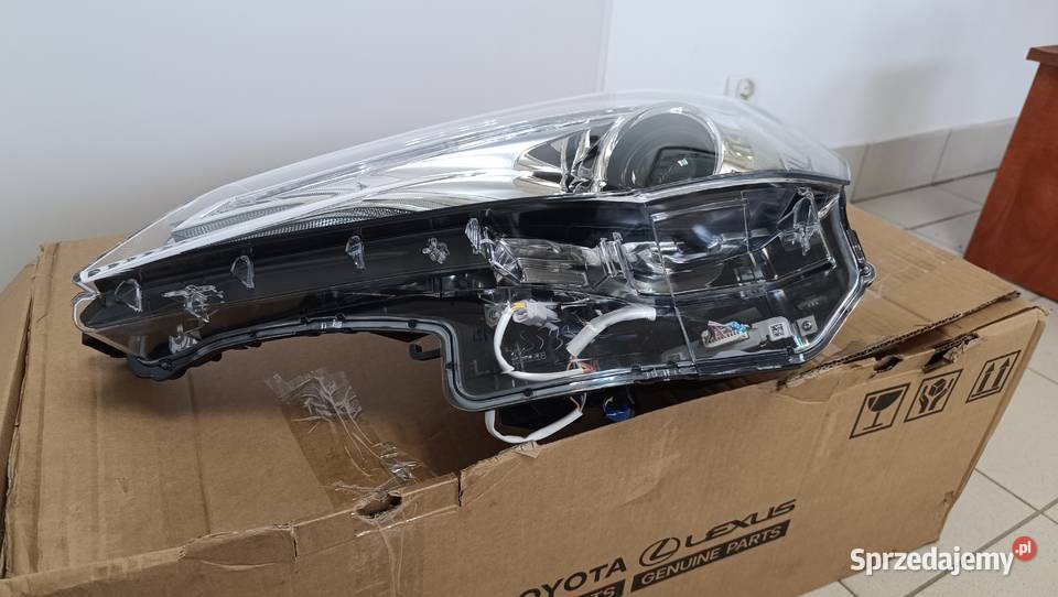 LAMPA PRZEDNIA TOYOTA AVENSIS T27 LIFT T29 osobowe Warszawa