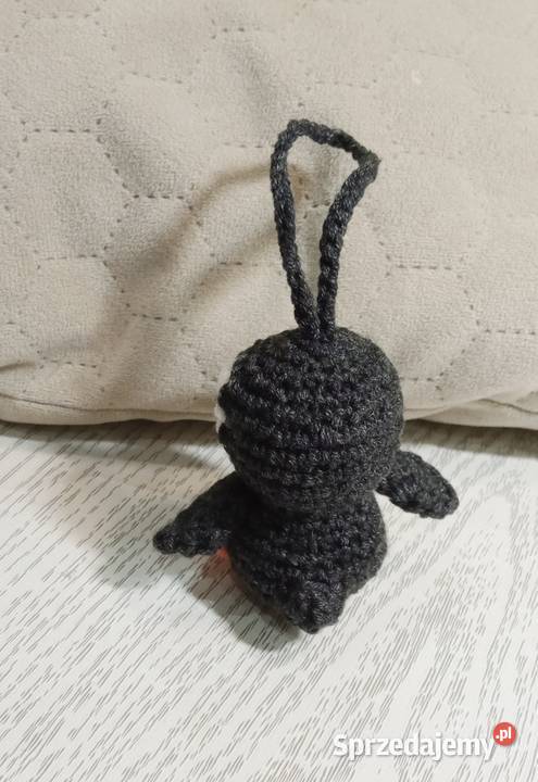 Pingwinek wykonany na szydełku brelok Rękodzieło