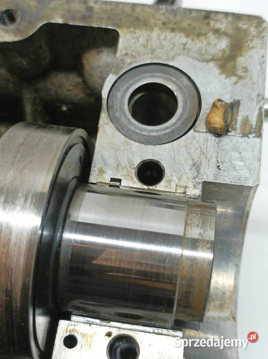 GŁOWICA KOMPLETNA 038103373R 19 TDI VW