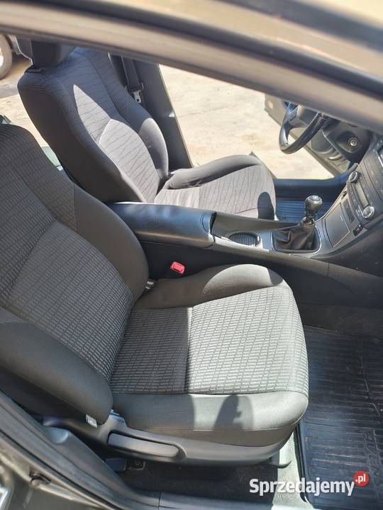 Toyota avensis t27 Starachowice