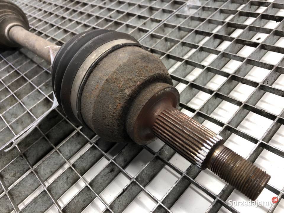 PÓŁOŚ LEWY PRZÓD RENAULT TRAFIC III 16 125