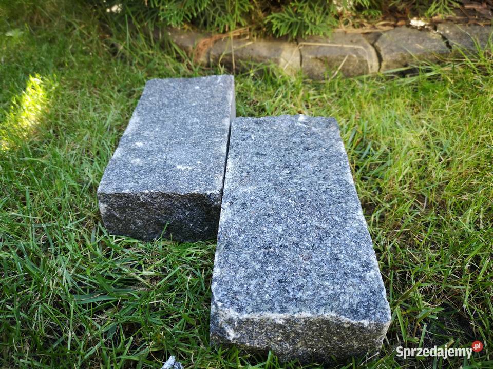 CZARNA kostka brukowa Granitowa na podjazdy