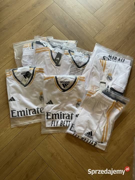 Piłkarski strój Real Madryt 20232024 rozmiary Kraków sprzedam