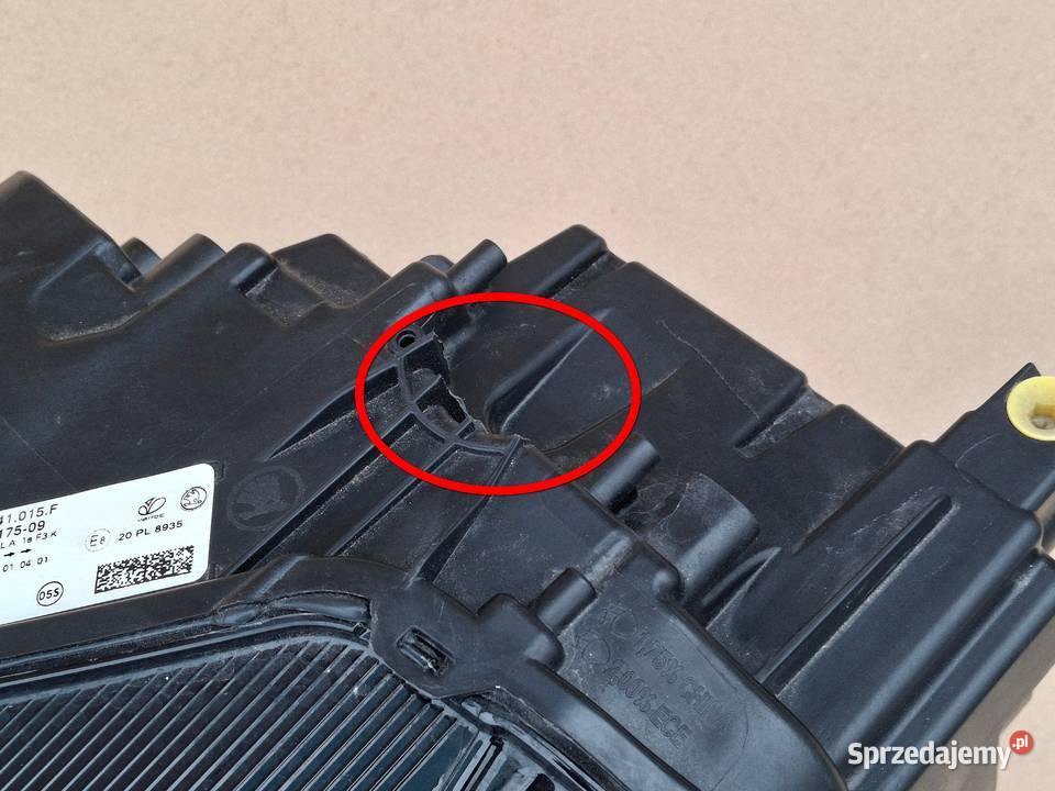 SKODA KAROQ REFLEKTOR LEWY FULL LED LAMPA LEWA osobowe lubuskie Bieleń