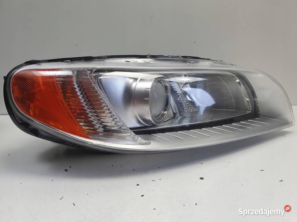 LAMPA PRAWA Volvo V70 III XC70 S80 II XENON Rudka sprzedam