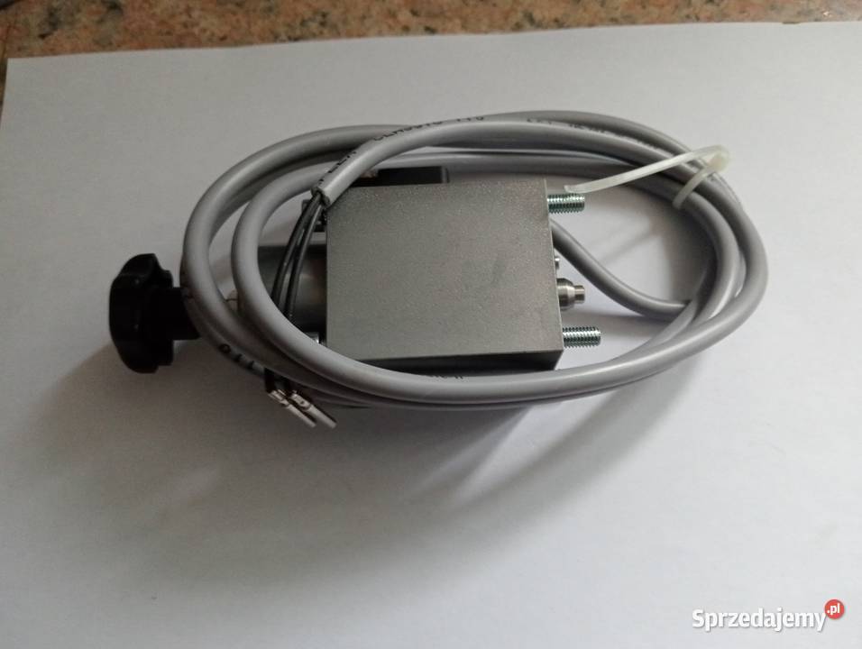 Blok hydrauliczny trzysekcyjny elektrozaworów Kielce