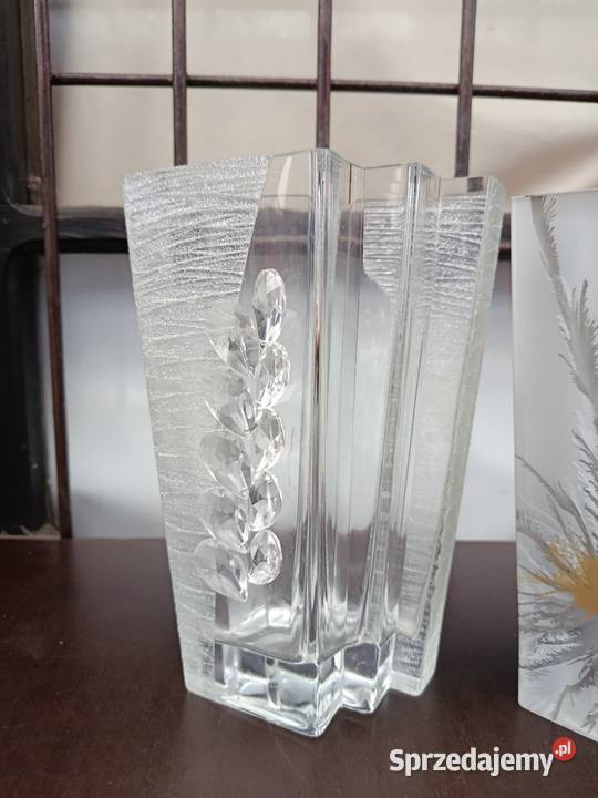 Wazon z kryształkami Swarovskiego Porcelana i szkło Porcelana i szkło mazowieckie Warszawa