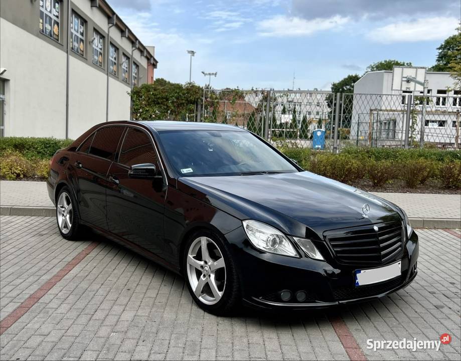 Mercedes e220 CDi 2013r 170 AMG Avantgarde Super automatyczna