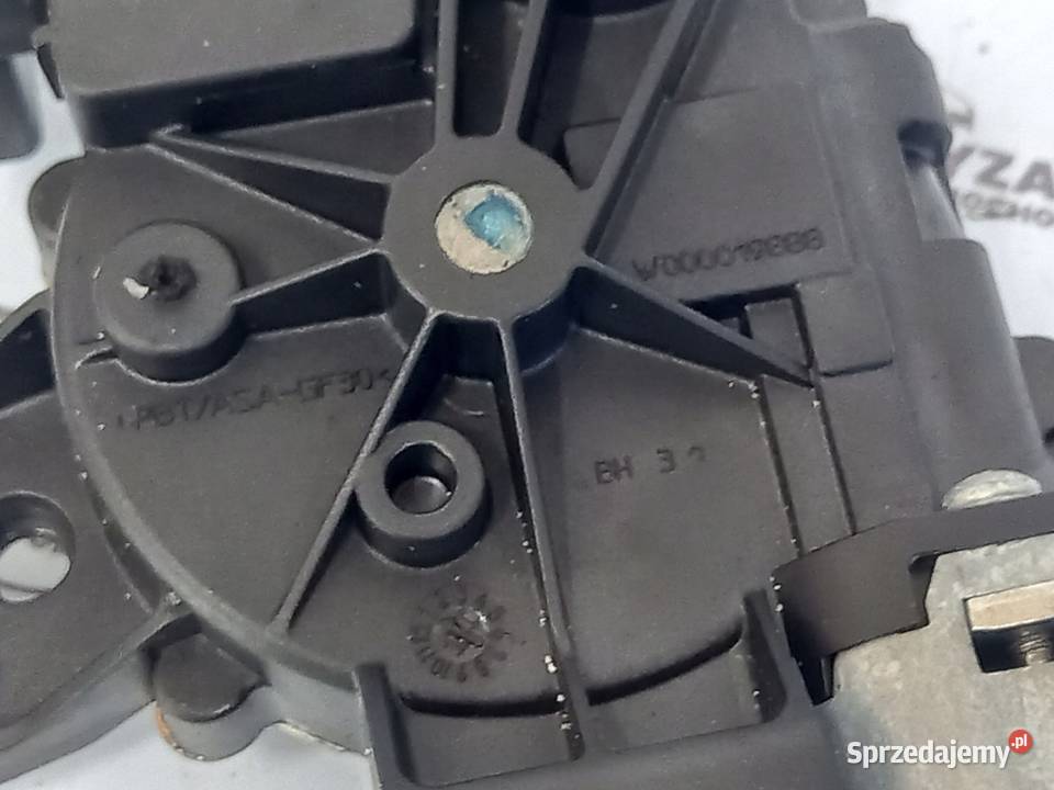 AUDI A1 I 8X silniczek wycieraczki tył