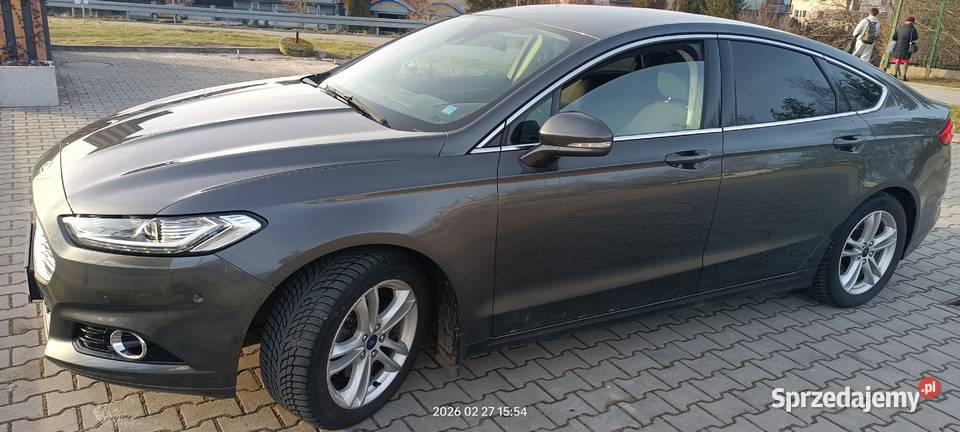 Sprzedam ford mondeo MK5 160 2015 r benzyna asystent parkowania Kielce