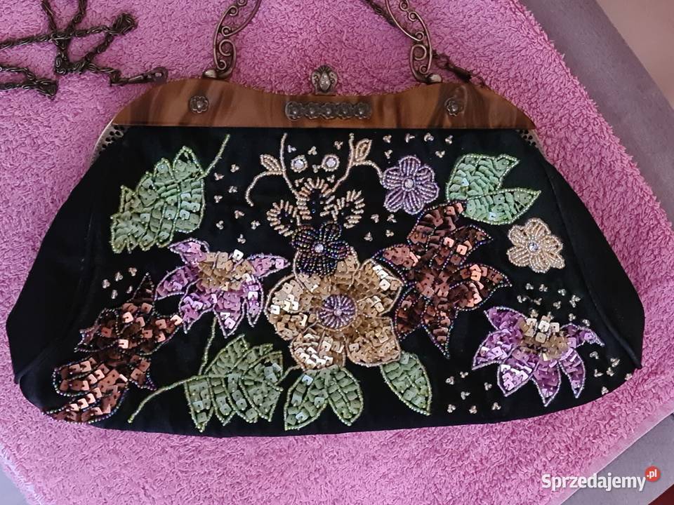 Czarna torebka wyszywana Vintage Przasnysz