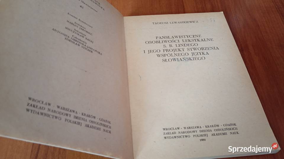 Panslawistyczne osobliwości leksykalne S B ISBN 8304005689