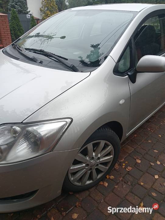 Toyota Auris 16 gaz Dzigorzew