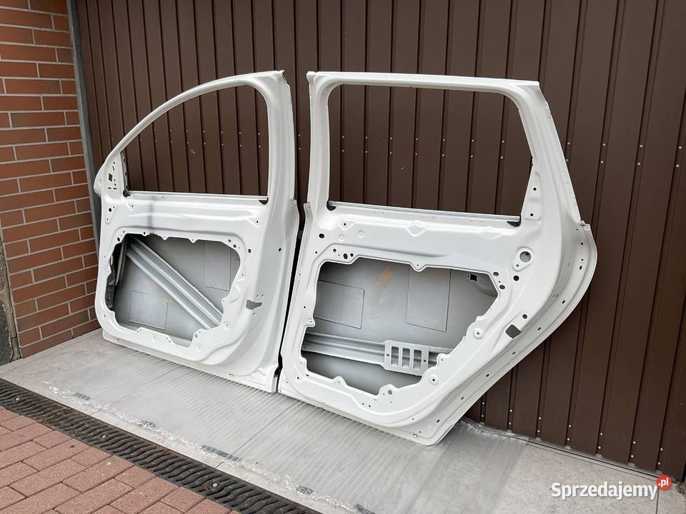 DRZWI PRAWE PRZEDNIE TYLNE VOLVO XC60 LIFT 1317