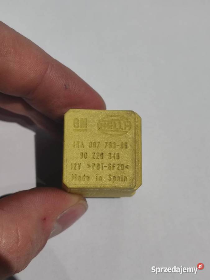 Przekaźniki Opel Astra H 13 CDTI 90 z 2006 roku Rok produkcji 2005 Przekaźniki Mysłowice sprzedam