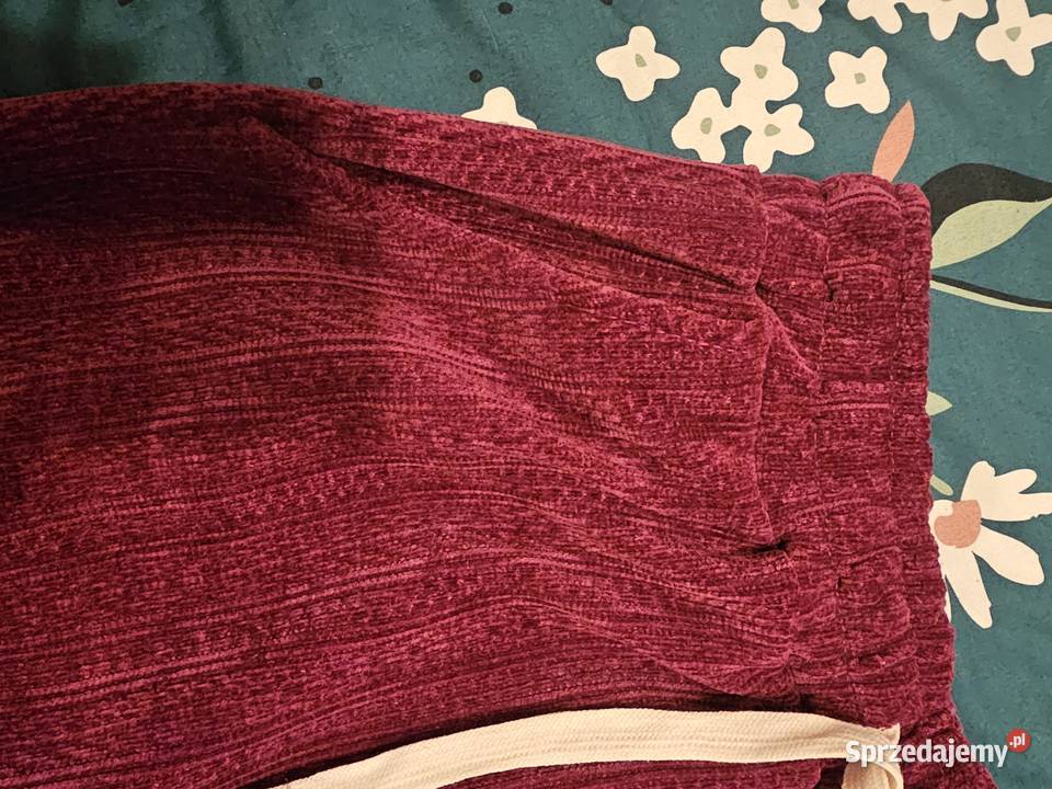 Spodnie sztruksowe Cieszanów sprzedam