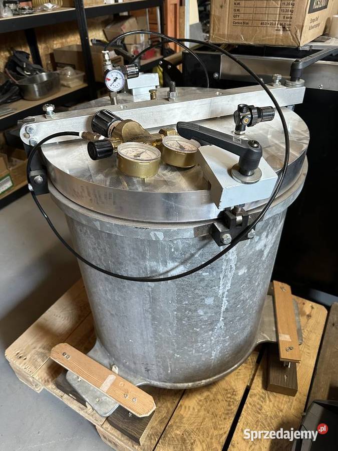 Zbiornik ciśnieniowy na klej termotopliwy PUREVA Gorlice