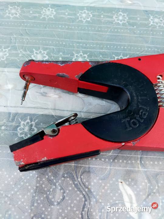 Kolczykownica do bydła