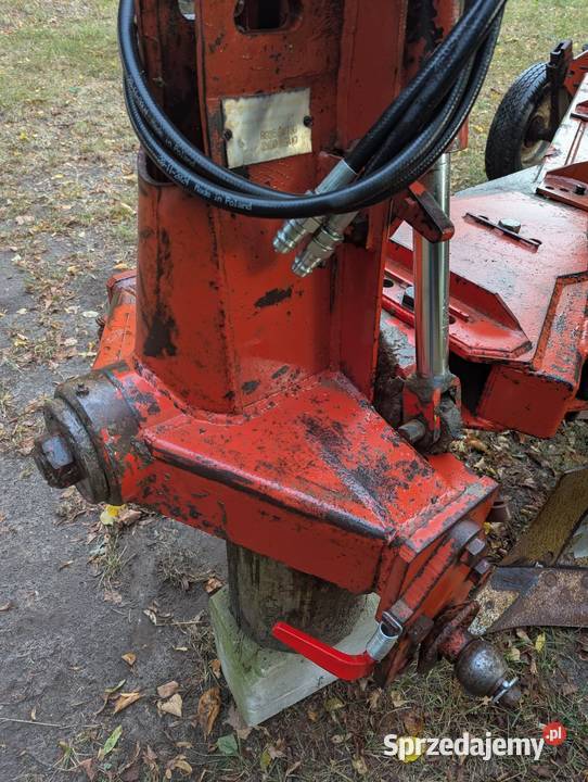 Pług obrotowy Gregoire Besson RG35 4 Ryki