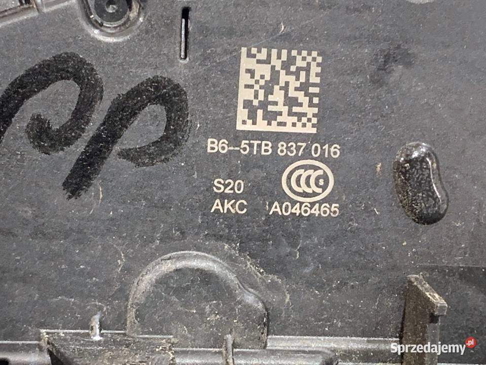 ZAMEK DRZWI PRAWY PRZÓD SKODA OCTAVIA III Kombi