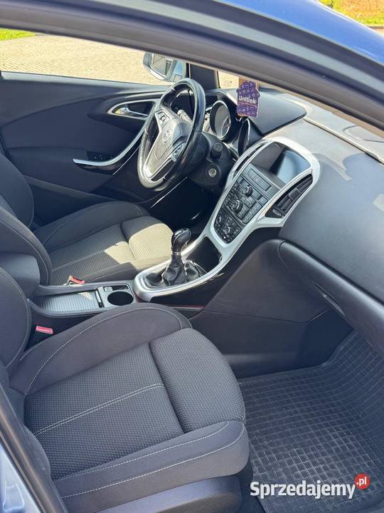 Opel Astra J 14 Turbo 140