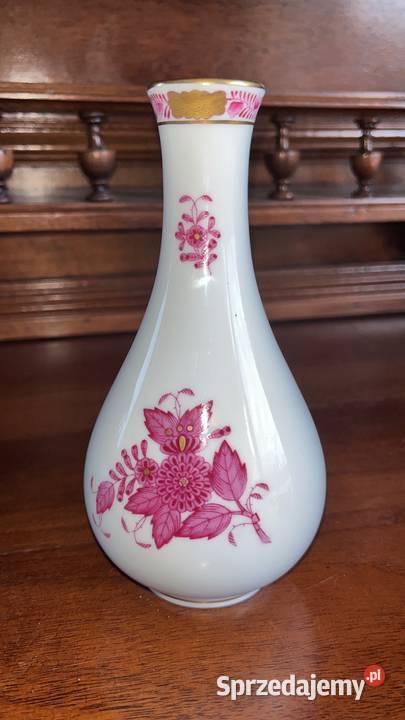 Wazon Herend Biała porcelana z dekorami w