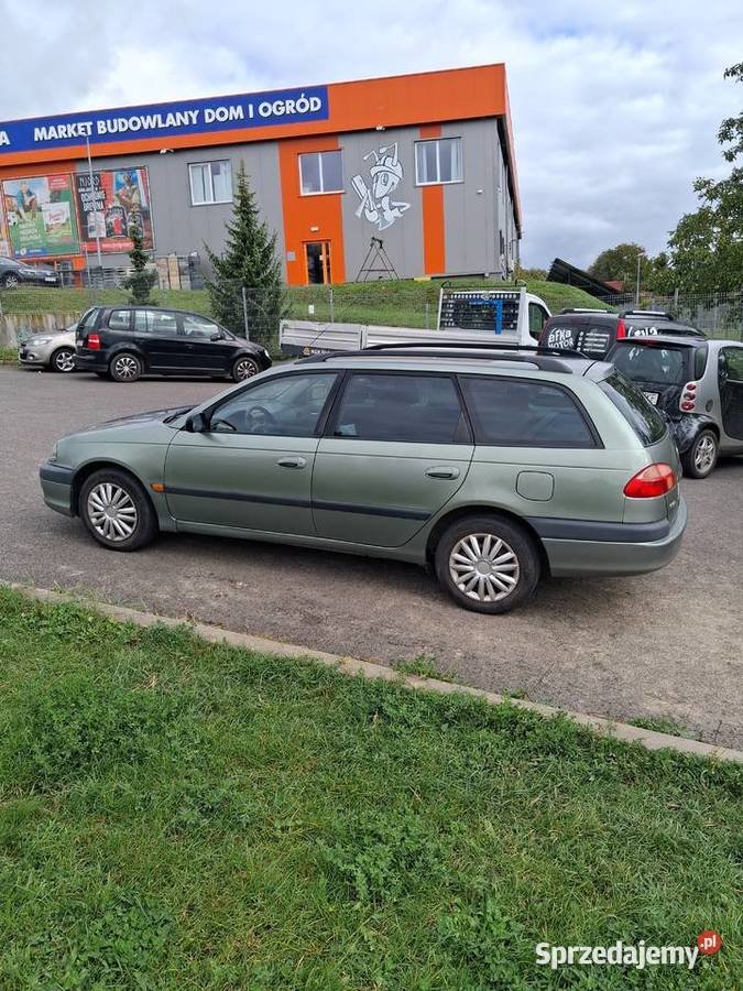 Toyota Avensis 2002r 18 vvti combi Szczecin