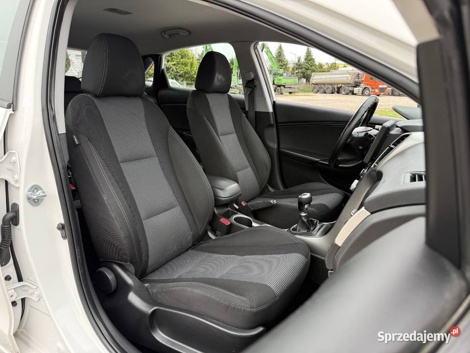 Hyundai i30 14 BENZYNA Klimatyzacja Nawigacja isofix Konin