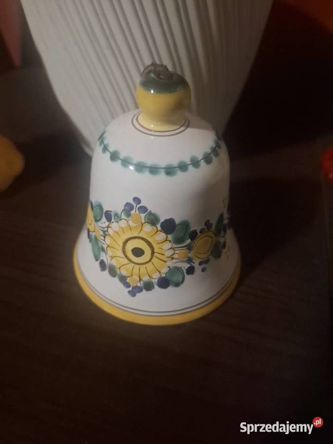 Dzwonek z porcelany