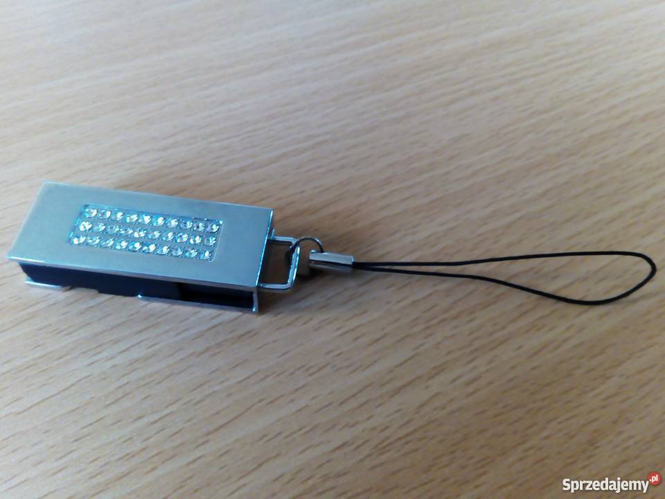 PENDRIVE 8 GB wysadzany kamieniami Swarovskiego Pozostałe Warszawa