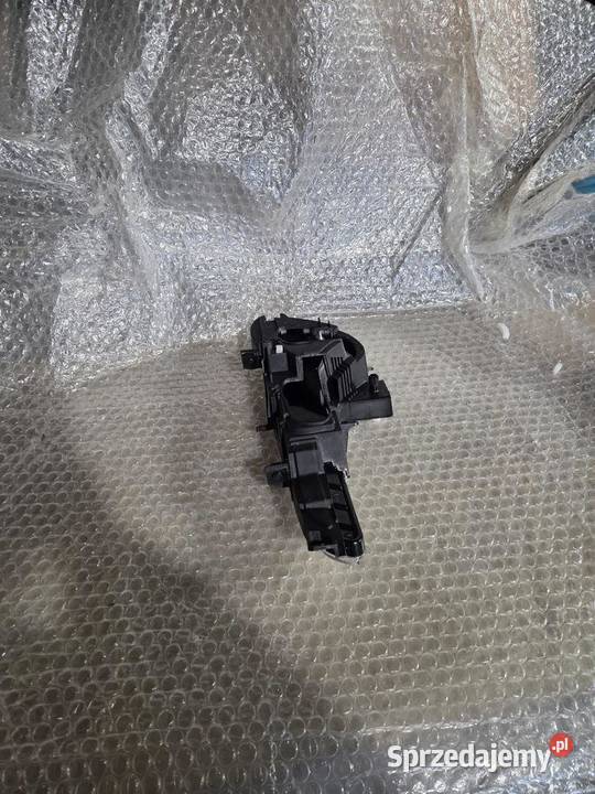 Halogen prawy Kia Sportage III 922023W100 sprzedam