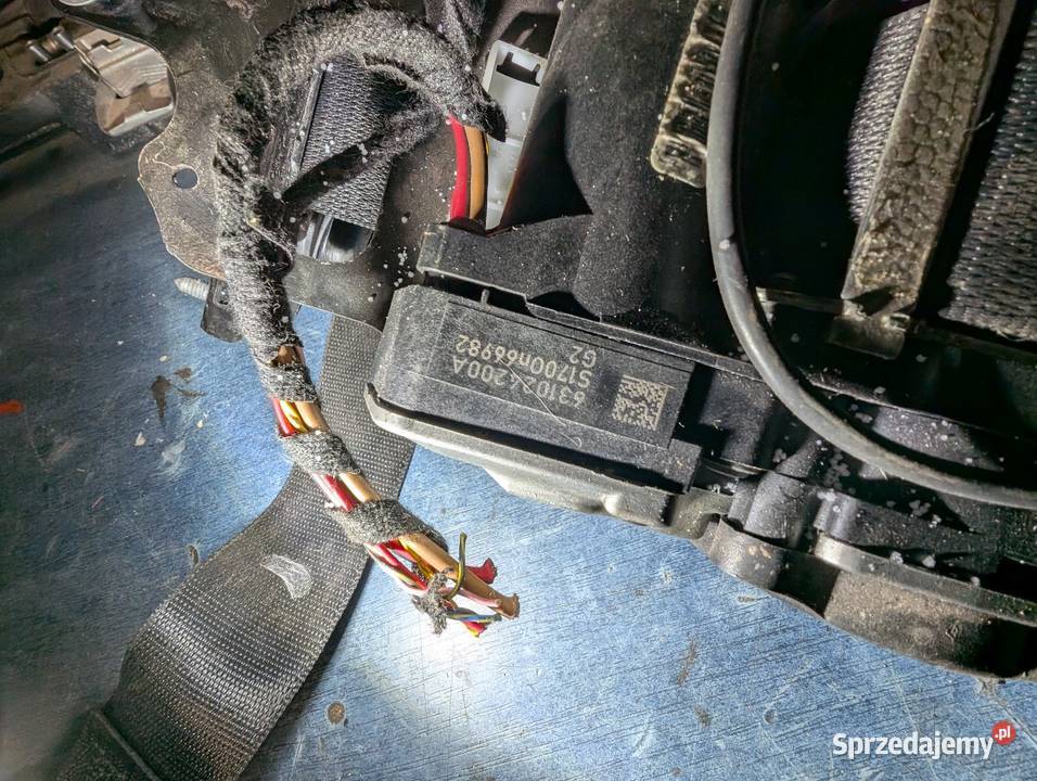 631024200A Mercedes pas PP dopinacz A2068800284 śląskie