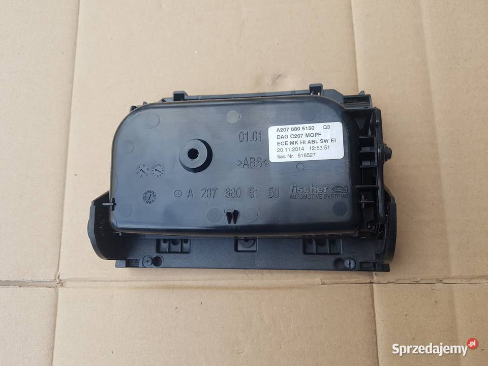 schowek popielnice Mercedes E207 osobowe Gdańsk