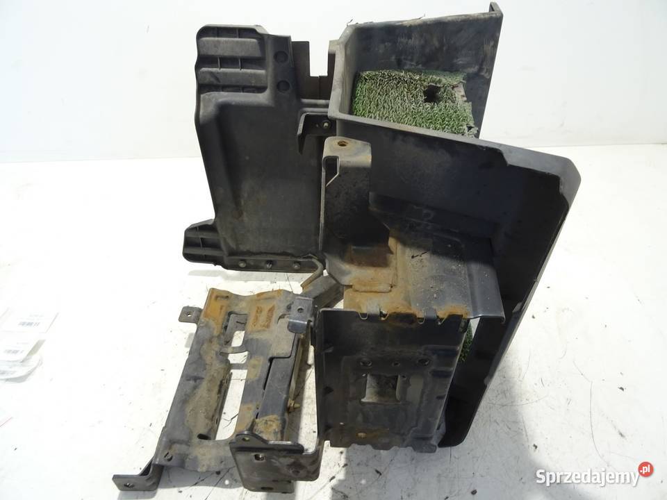 STOPIEŃ KABINY LEWY RENAULT TRUCKS T 82574835 podkarpackie