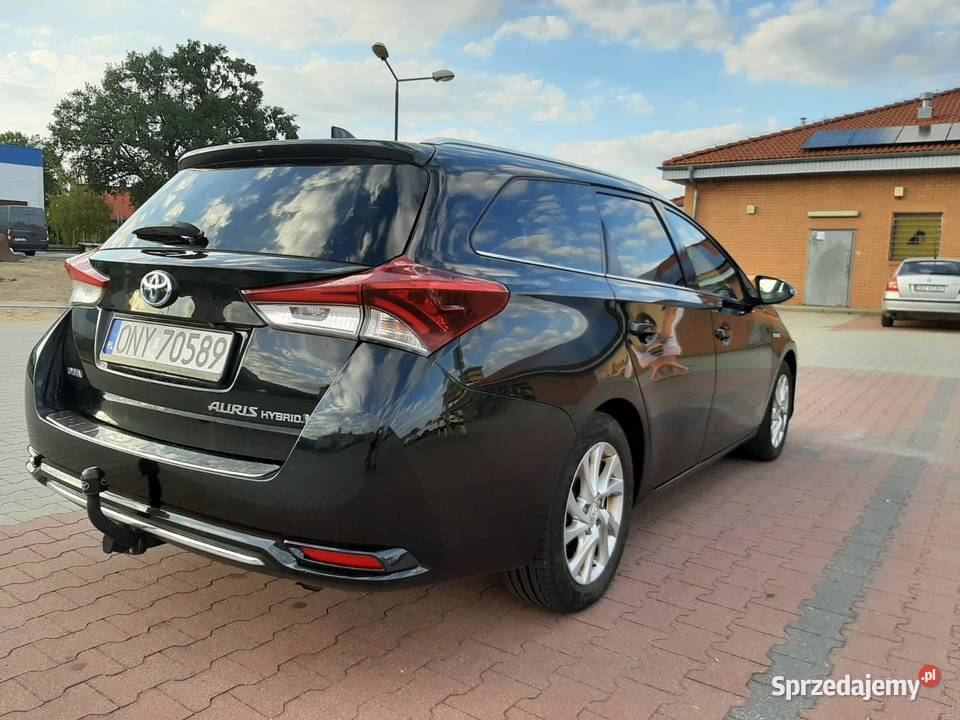 Toyota Auris II 18 2 hybryd światła przeciwmgielne