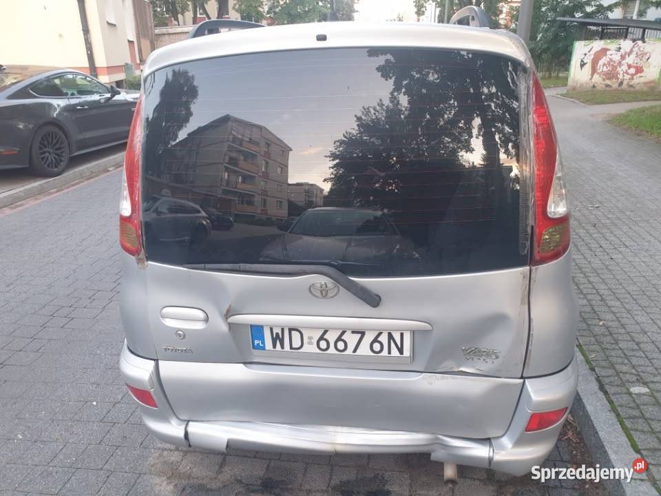 TOYOTA YARIS VERSO 13benzyna