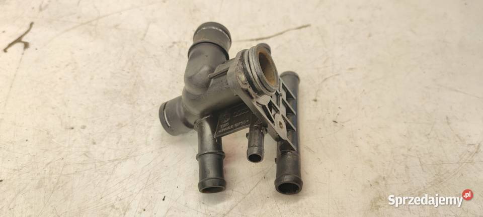 KRÓCIEC WODY RURKI AUDI A3 8P 20 TFSI 06F121133H Motoryzacja