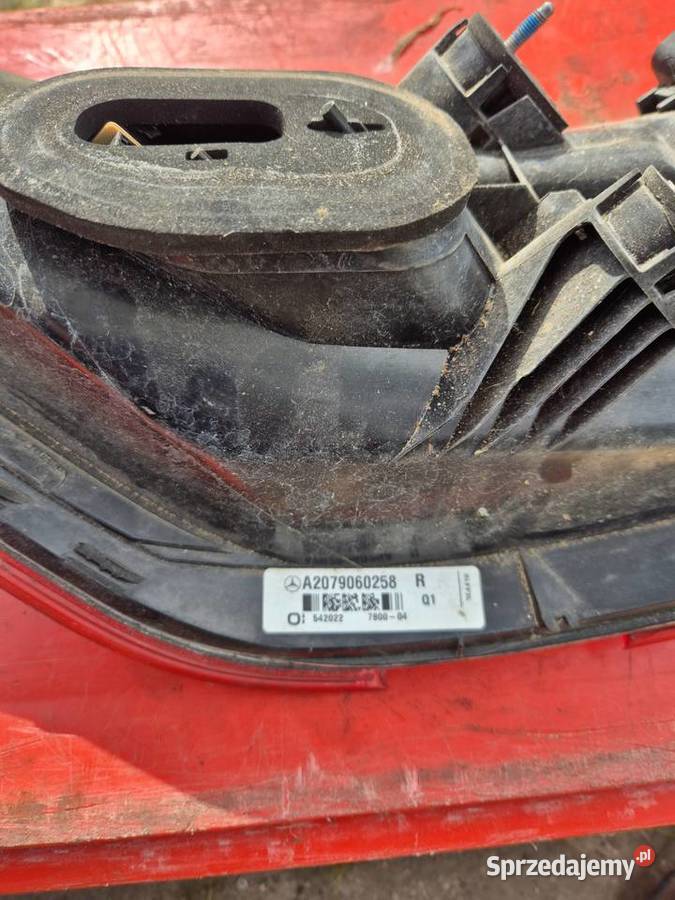 W207 A2079060258 R E klasa tylna prawa lampa prawe Szczecin sprzedam