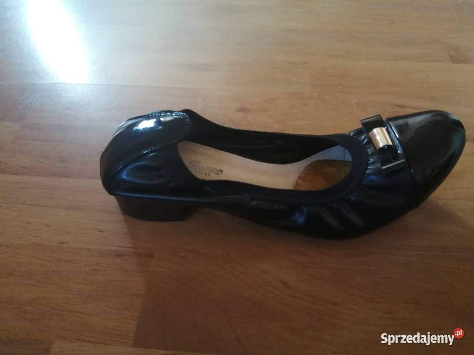 Lakierki Damskie Rozmiar 41 skóra sprzedam