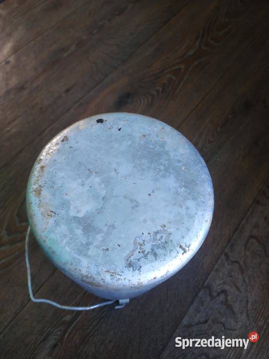 Aluminiową kankaabańka z czasów PRLu Pszczółki