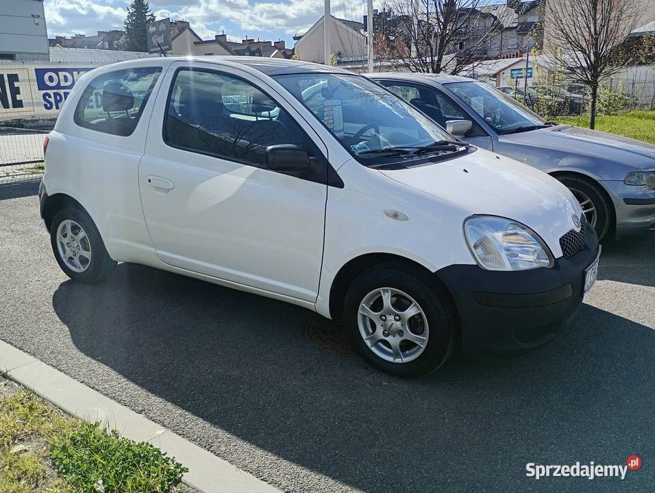 Toyota Yaris 10 Benz 2005r 180 przebieg Zero Rok produkcji 2005 Zamość sprzedam